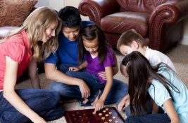 54ff733ac9d20-ghk-lazy-sundays-family-game-night
